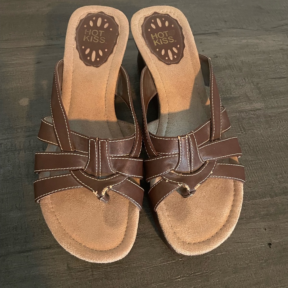 Women’s Hot Kiss Wedges Size 7